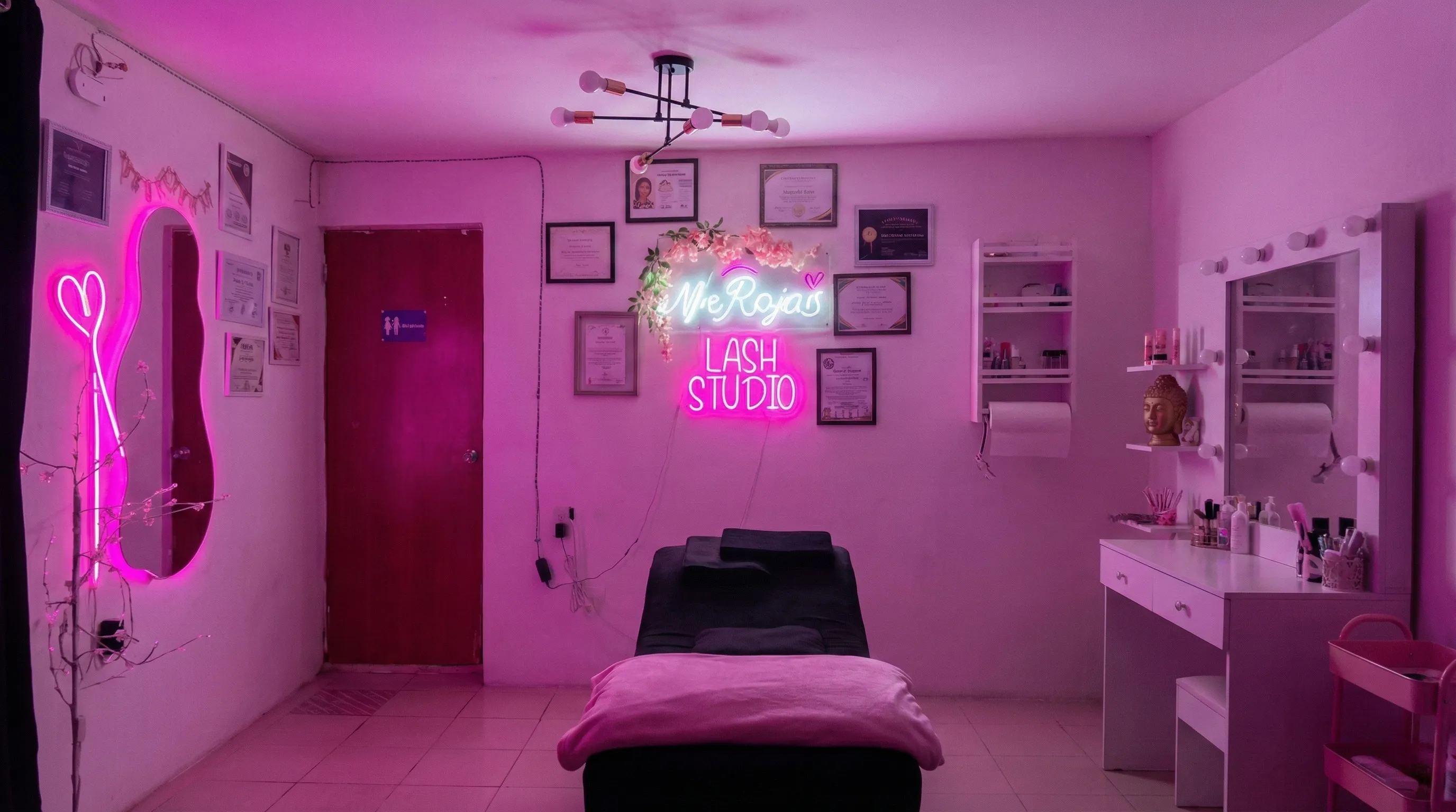 Interior del estudio NFR Lash & Browns en Ciudad de México